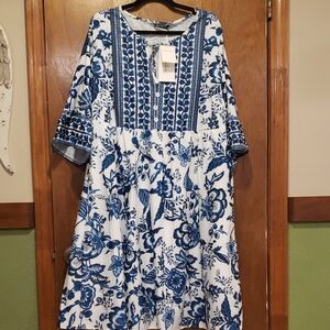New BloomChic Blue and White Floral Dress